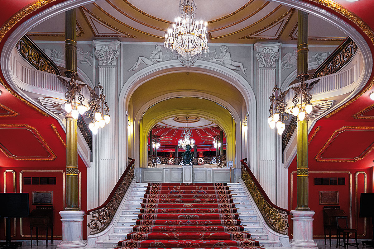 Teatro Arriaga ©Pedro Ajuriaguerra