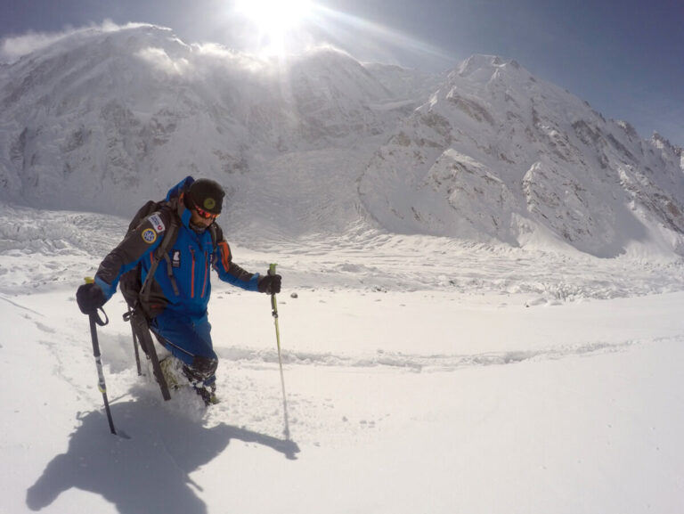 Además de la escalada, a Alex Txikon, le hubiera gustado ser piloto de hidroaviones