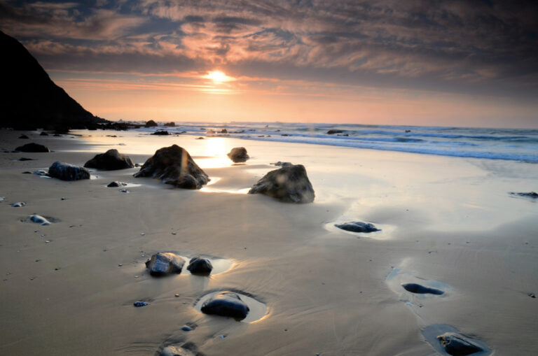 Atardecer en la playa de Barrika