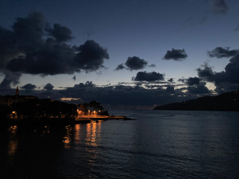 Illumbe, un pueblo imaginario de la costa vasca que se hace real. © Dani Artadi.