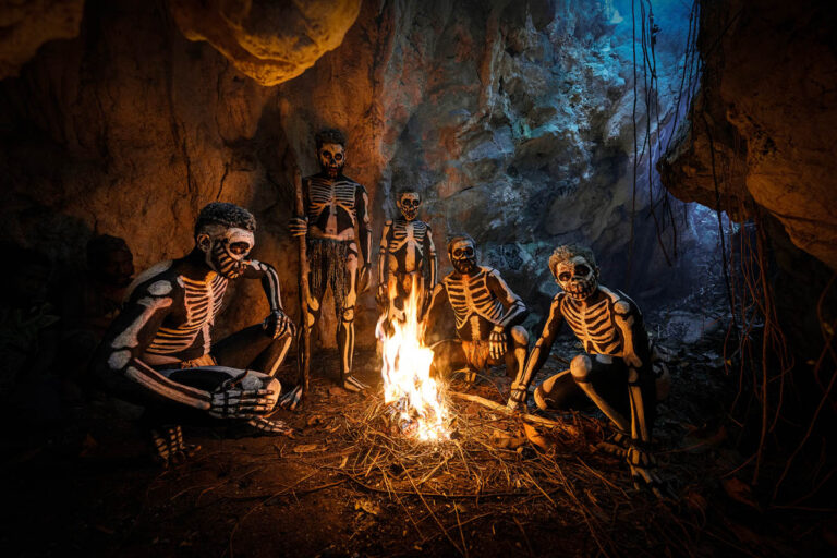 10. La Tribu Esqueleto