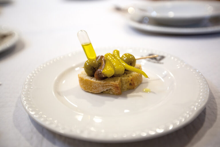 Gilda elaborada por Pedro Luis Ortiz de Cafetería Ekaitza.