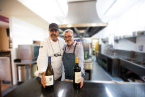 En el Errotaondo, se ha invocado a los grandes druidas de la cocina, Max Alesanco y Andoni Martínez, para que hagan una exhibición de sus pucheros.